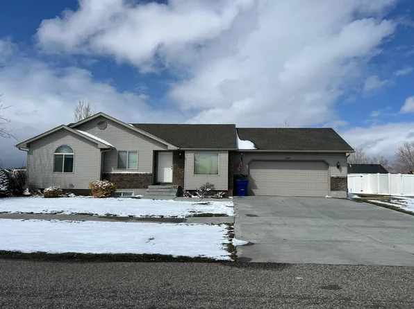 3277 E Sweet Briar, Idaho Falls, ID 83401