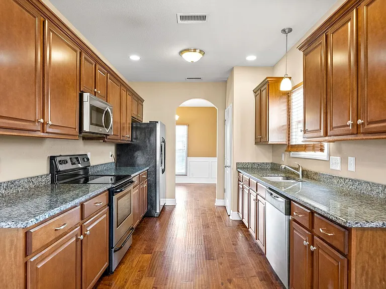 955 Terraceside Cir — Photo 11