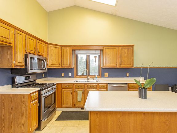 5th image of 54515 N Fork Ln