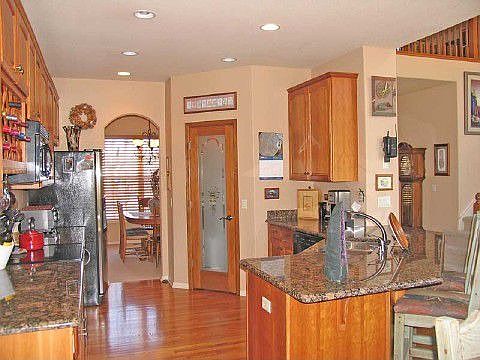 Breakfast bargranite counters