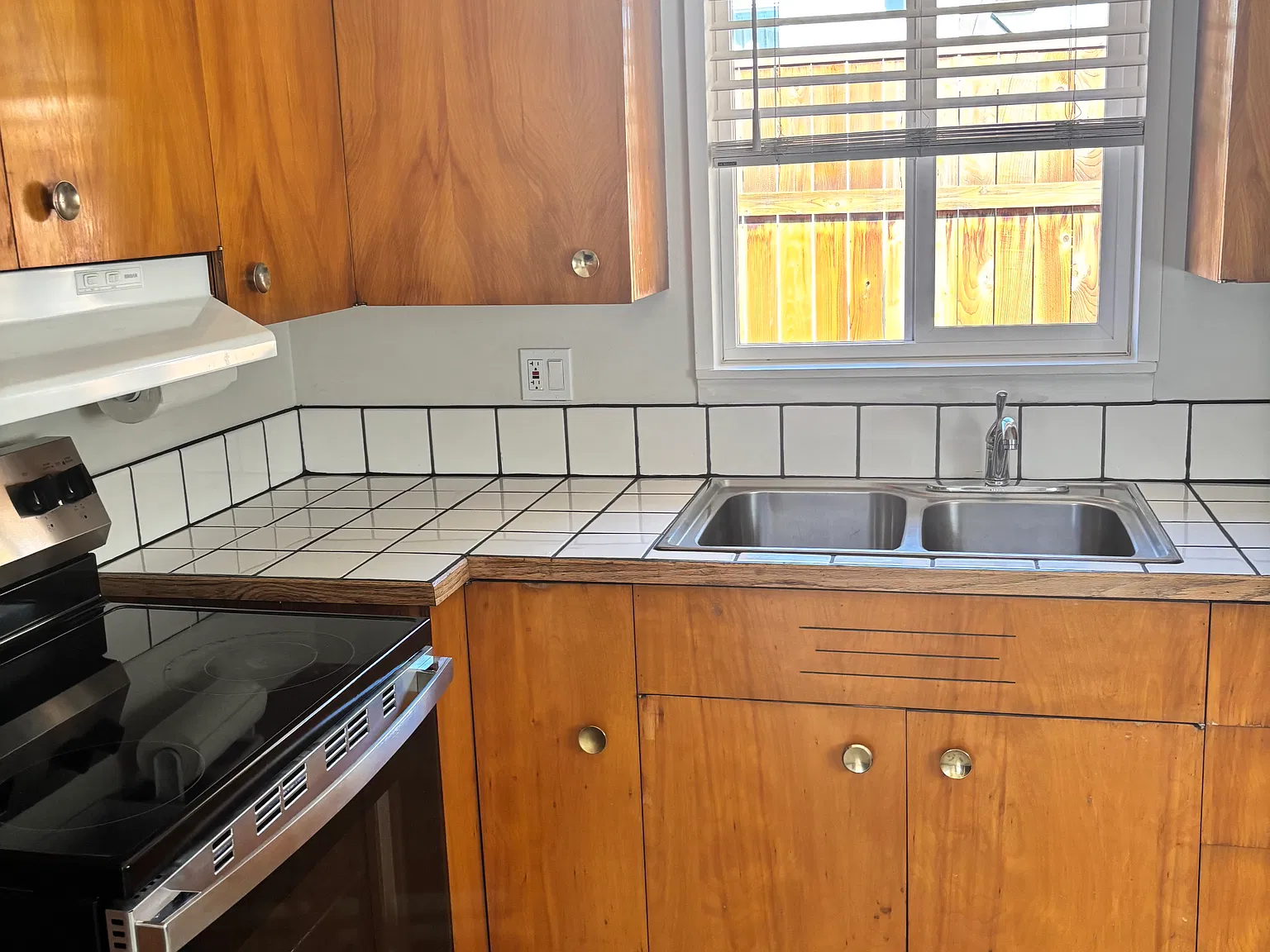 2 bed, 850 sqft, $1,600 — Photo 4