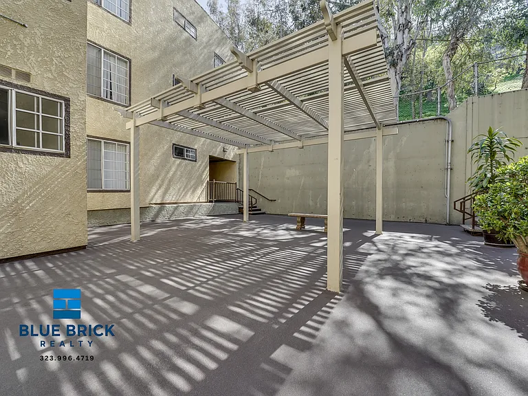2850 Riverside Dr #3-207 — Photo 13