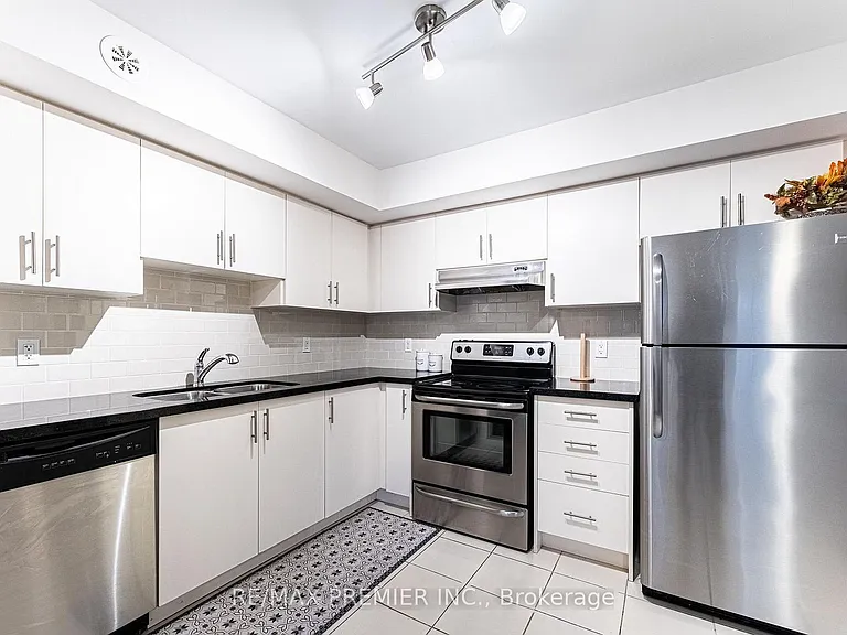 26 Bruce St #B02 — Photo 5