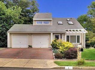 1 Pinyon St, Howell, NJ 07731
