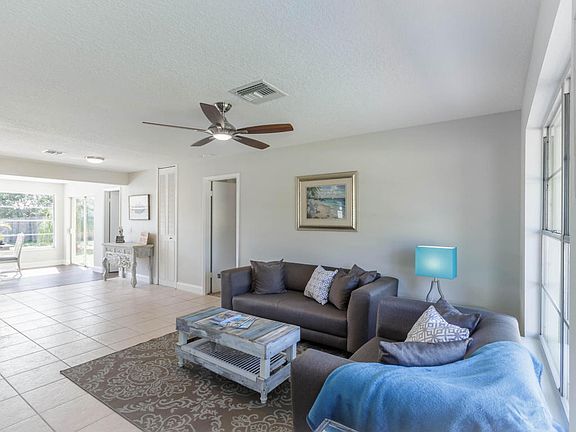 2nd image of 489 Ixora Dr