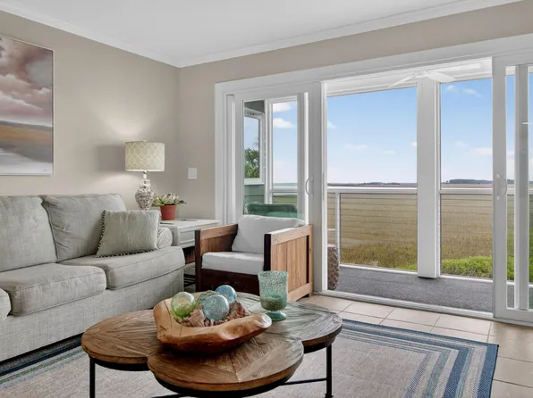 96 W Mariners Cay Dr, Charleston, SC 29412