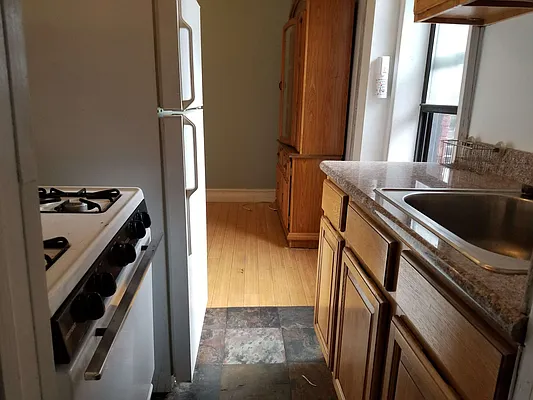 Rented by Dorit Avidar, LREB | media 3