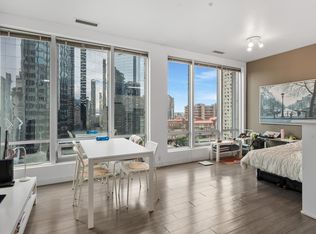 989 Nelson St #902, Vancouver, BC V6Z 2S1