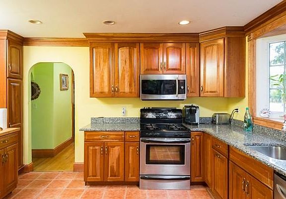 2nd image of 455-457 Granite St