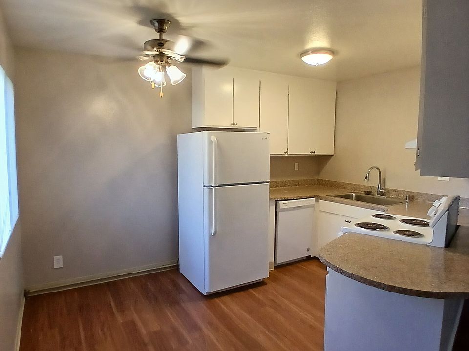 GReat wall space in kitchen to hang your flat screen TV or beautiful new mirror. Lots of storage space_ full sized appliances_ instant hot water is so nice!