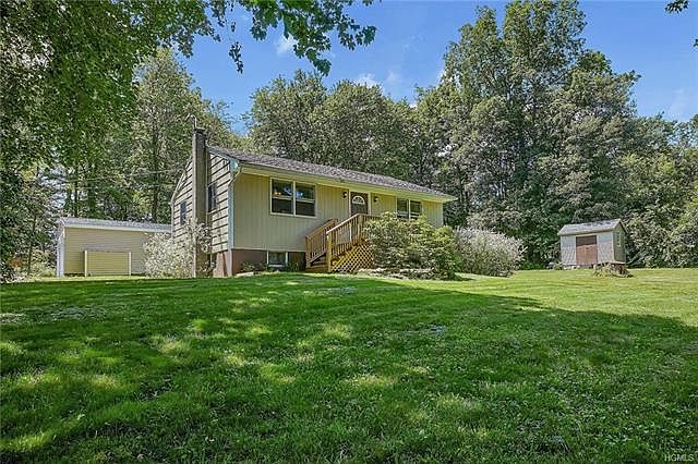 1st image of 215 Longfellow Dr