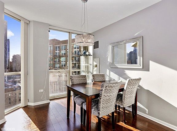 5th image of 645 N Kingsbury St APT 1704