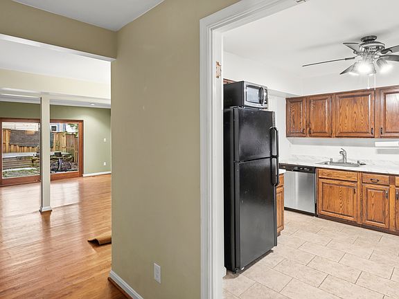 Foyer View to Kitchen
