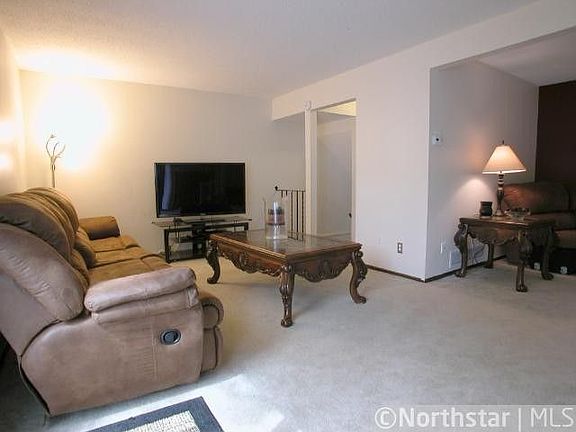 4th image of 2366 Dorland Ln E