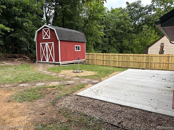 4th image of 284 Evans Glen Trl
