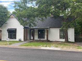 313 S Elm St, Weatherford, TX 76086