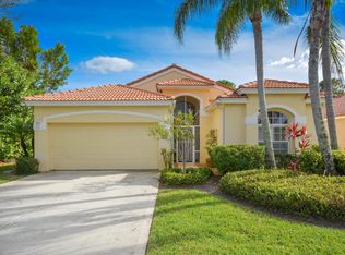 7051 SE Twin Oaks Cir, Stuart, FL 34997