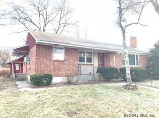 39 Forest Dr, Albany, NY 12205