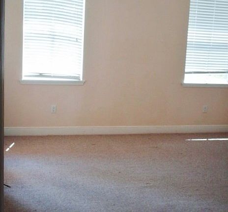 5th image of 820 Plumosa Ave