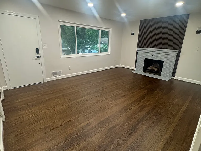 5603 Newton St — Photo 6