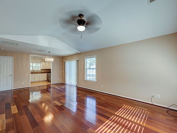2nd image of 520 Greenfield Ct