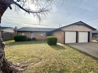 7018 SW Chaucer Dr, Lawton, OK 73505