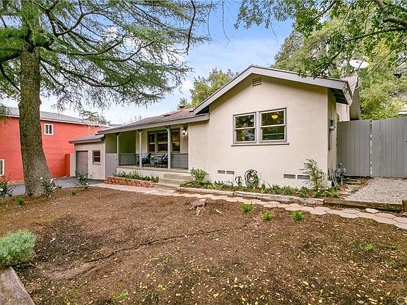 5th image of 1073 Hollygrove Ln
