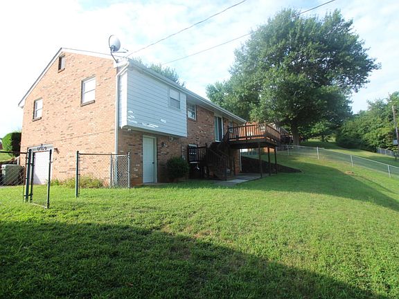 3rd image of 2219 Karen Dr