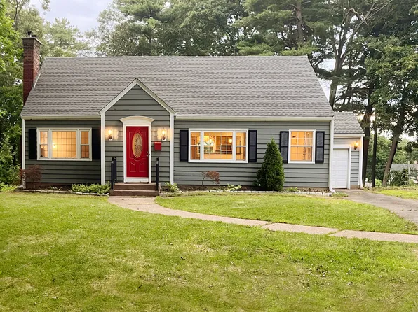 101 Olcott Dr, Manchester, CT 06040