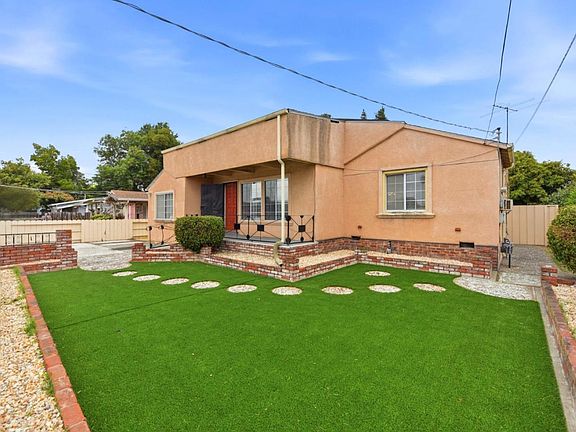 3rd image of 22444 Fuller Ave