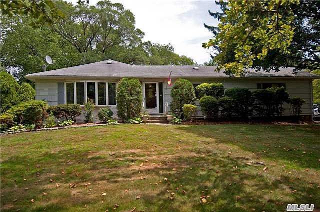 1st image of 19 Clarissa Ln