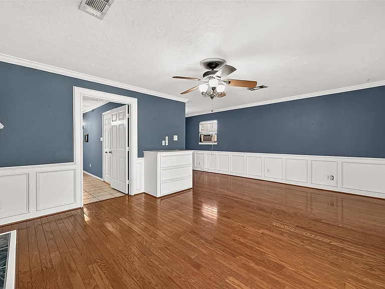 1007 E Baker Rd — Photo 35
