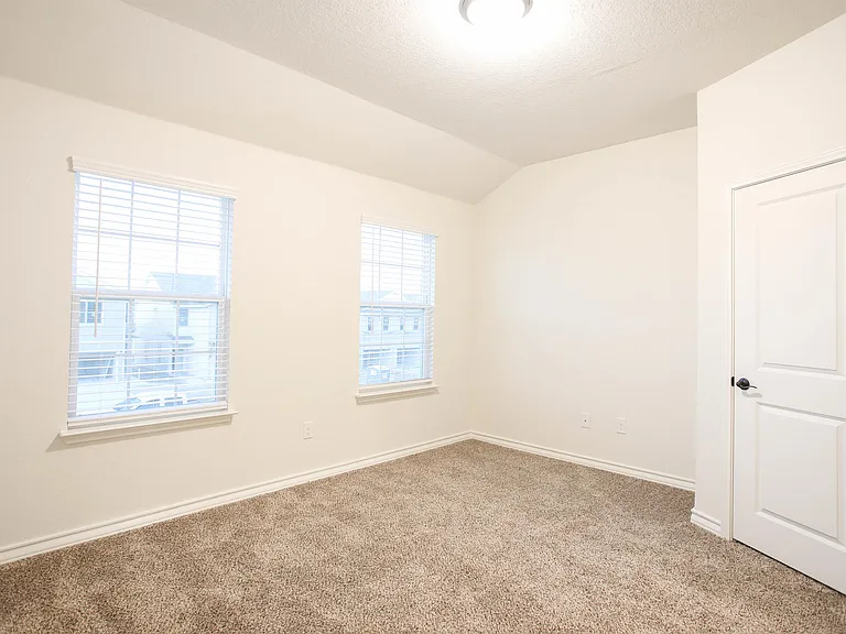 10351 Lynwood Br #102 — Photo 7