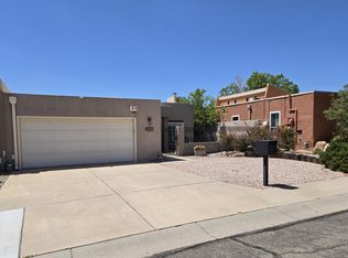 6605 Casa Loma NE, Albuquerque, NM 87109