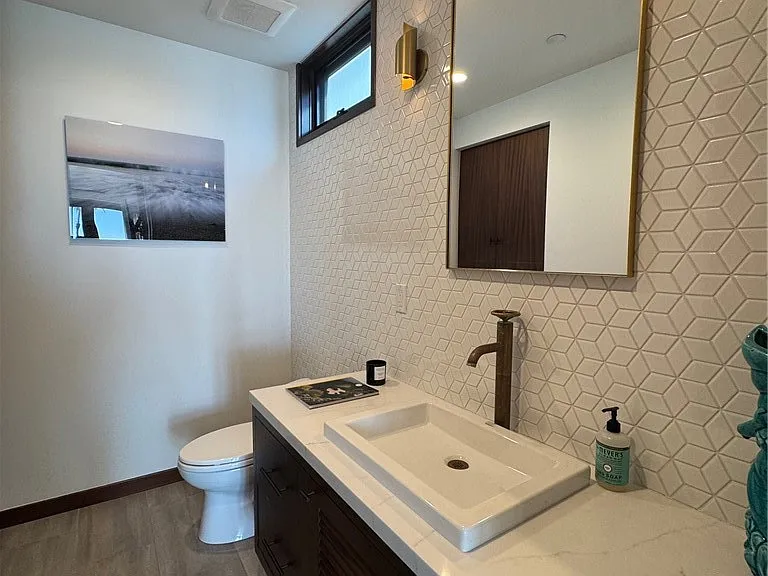 1120 Palm Dr — Photo 14