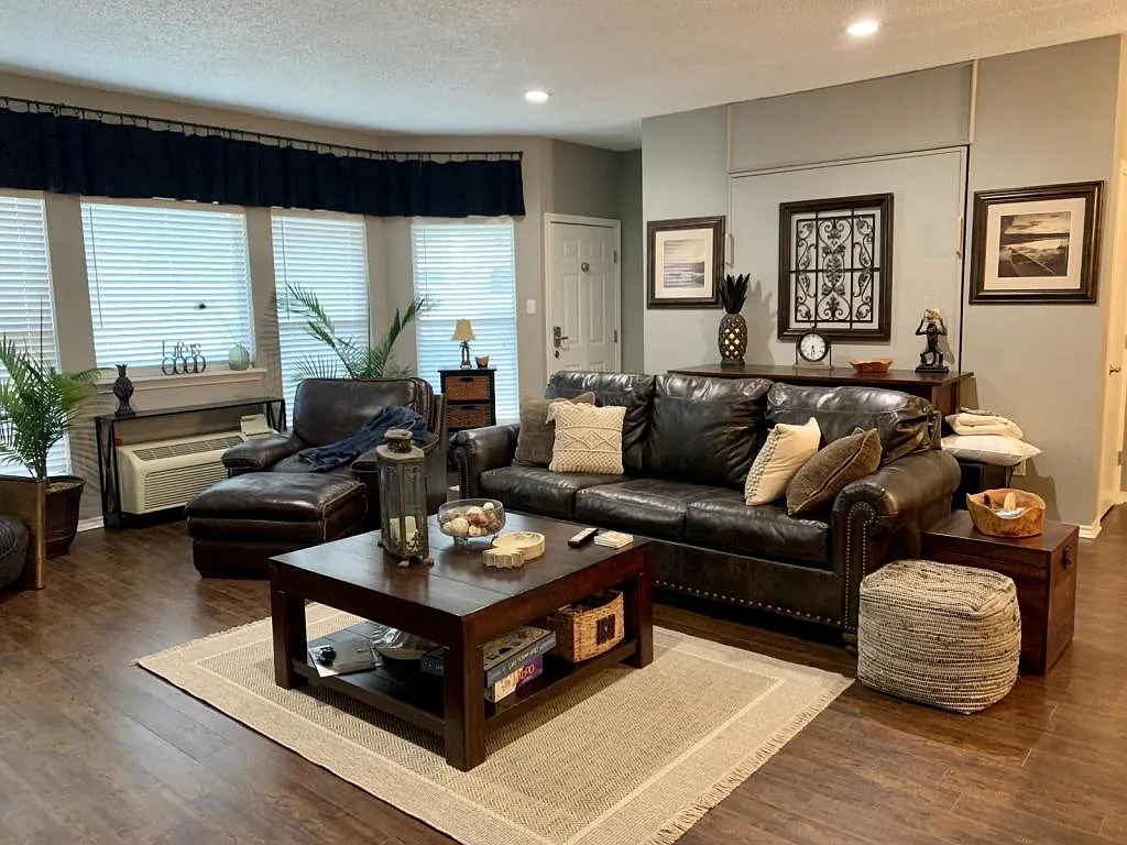 2164 Tanglewood Blvd — Photo 3