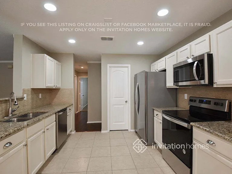 1676 Wildrose Dr — Photo 4