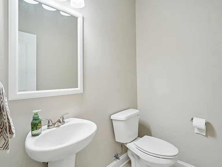 202 Sage Ct — Photo 12