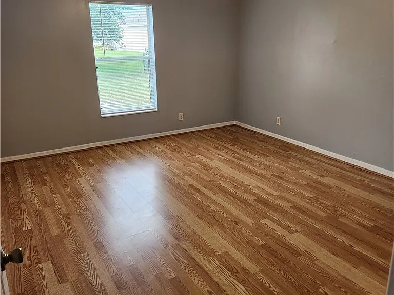 1627 S Gator Cir — Photo 2