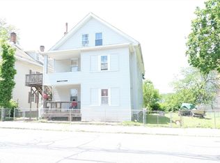 75 Elm St, Holyoke, MA 01040