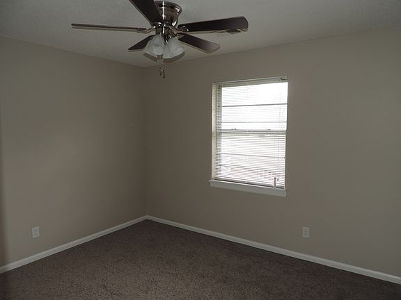 2nd image of 914 E Market St APT 8B