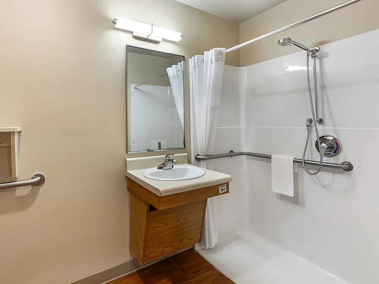 Studio Suite - 2 Full Beds
