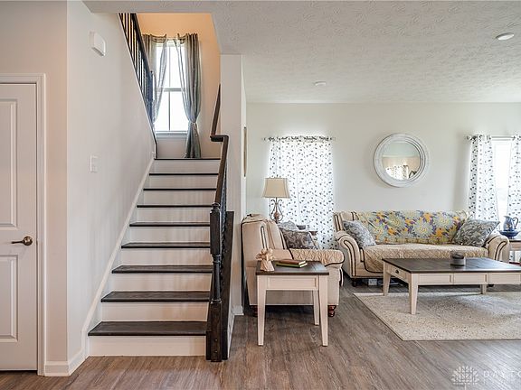 4th image of 2814 New Castle Dr