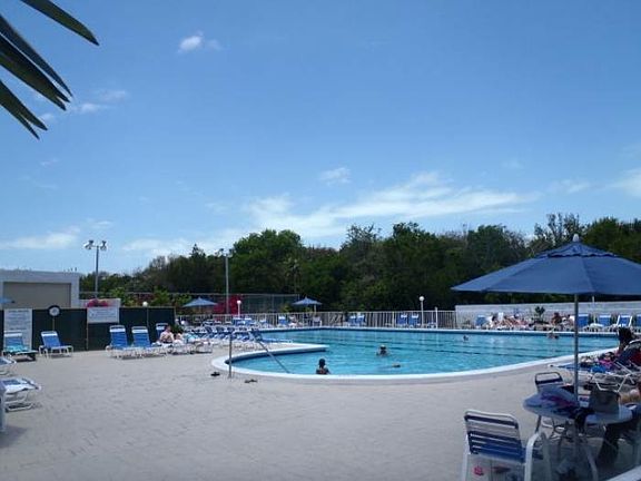5th image of 500 Burton Dr #2315