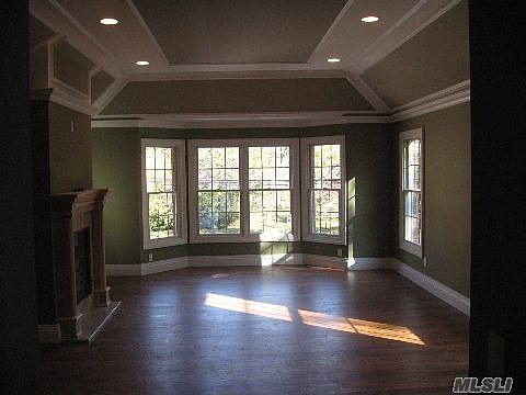 2nd image of 31 Hart Pl
