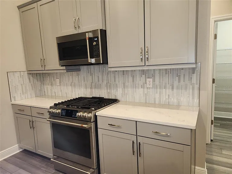 12573 Oak Hill Way — Photo 5
