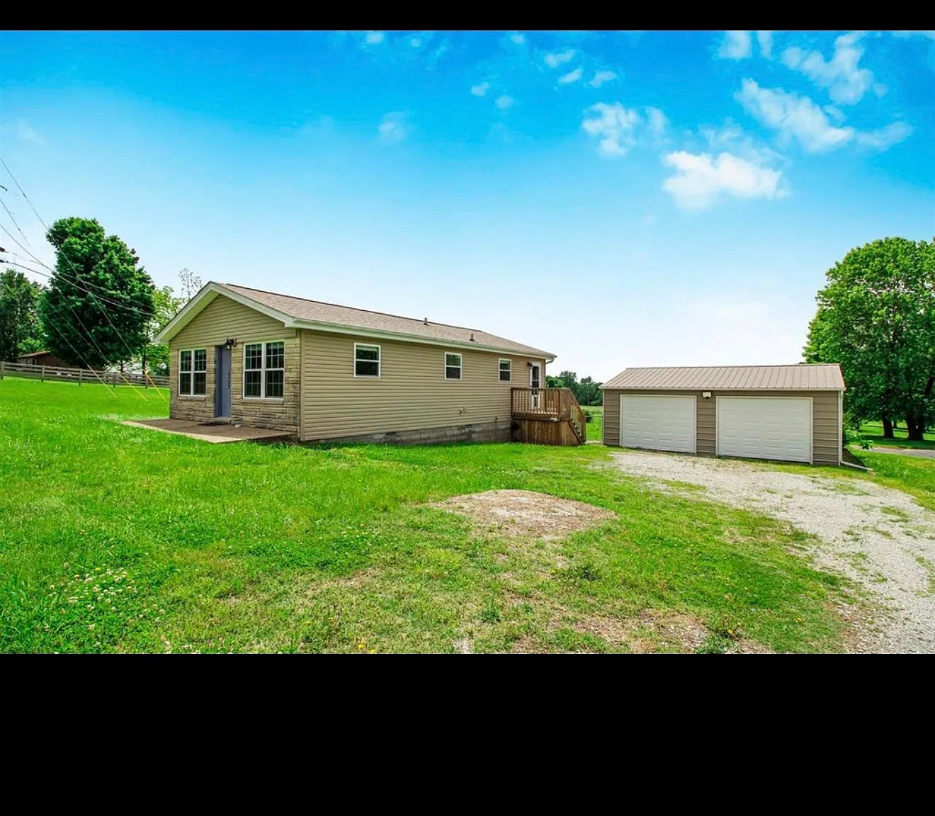 2 bed, 960 sqft, $1,350 — Photo 1
