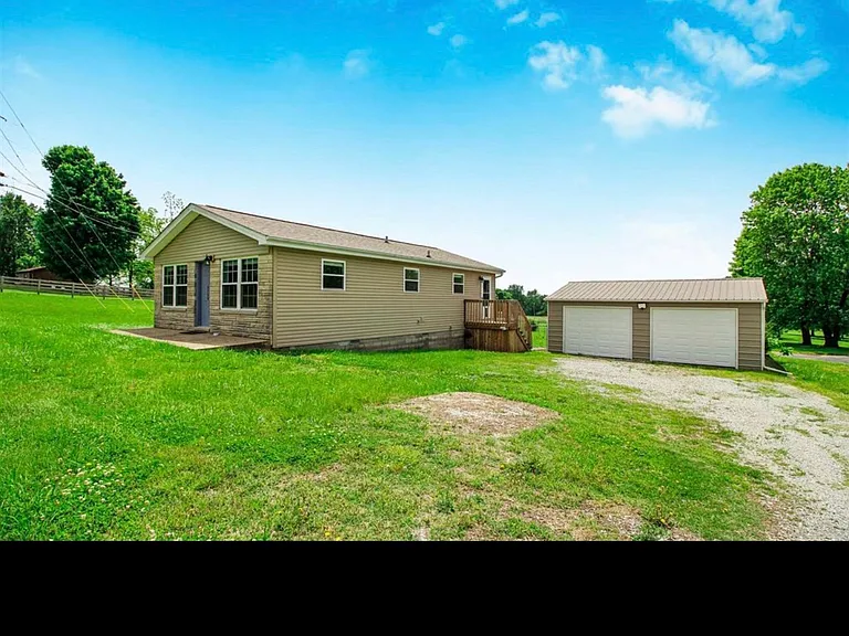 5759 Burkesville Rd — Photo 1