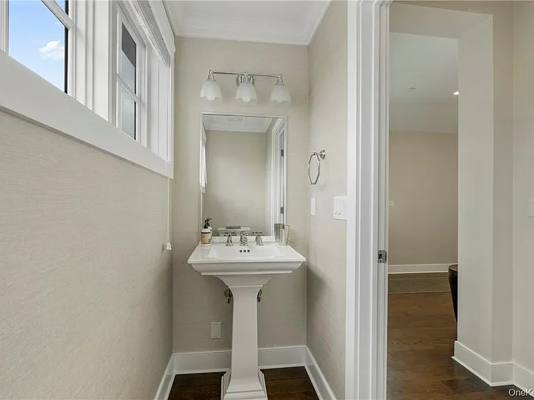 2 Rose Ln — Photo 14