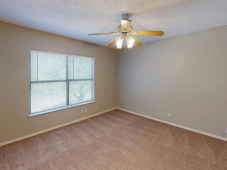 14102 N Hills Village Dr — Photo 4